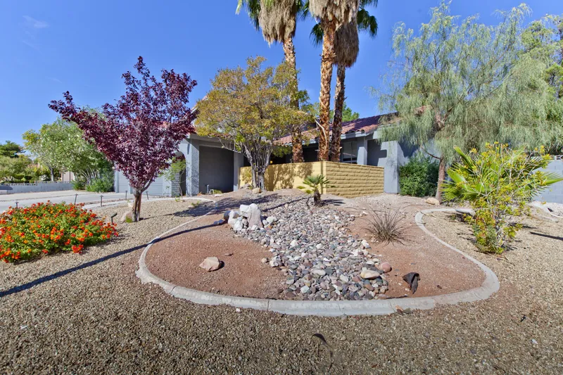 Canyonside Retreat — photo 17 of 19