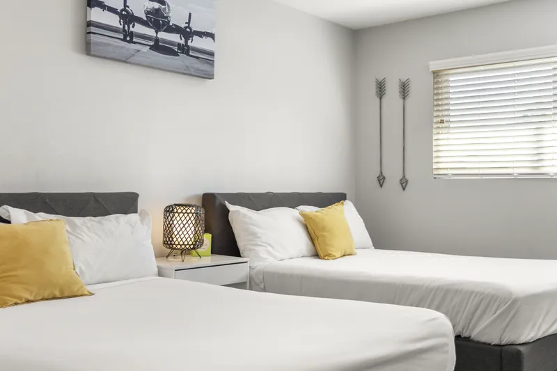 4 Bedroom Mansion w/ Amazing Backyard Pool! — photo 19 of 39