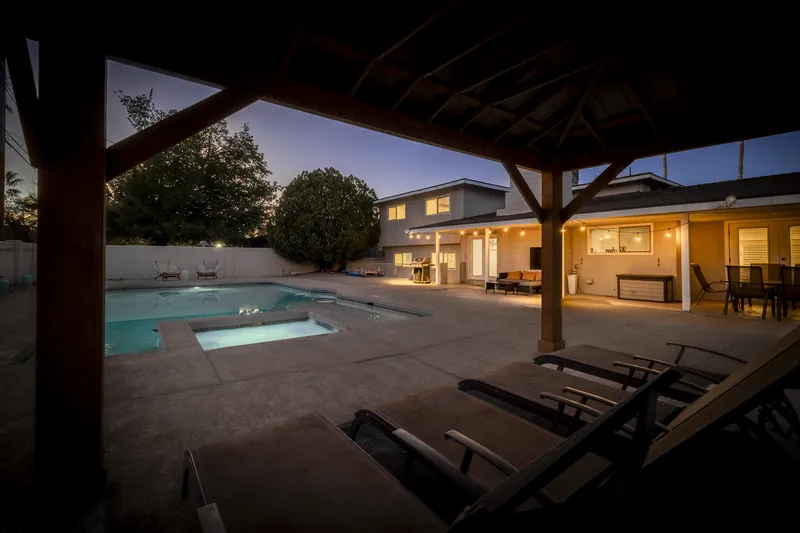 4 Bedroom Mansion w/ Amazing Backyard Pool! — photo 38 of 39