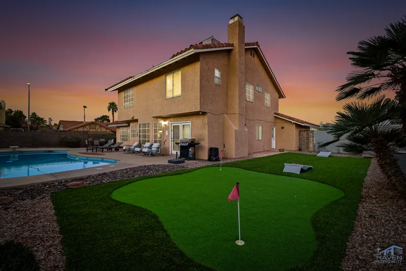 Desert Retreat — photo 19 of 26