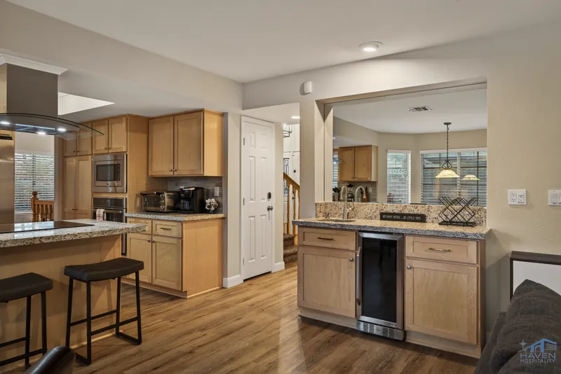 Desert Retreat — photo 4 of 26