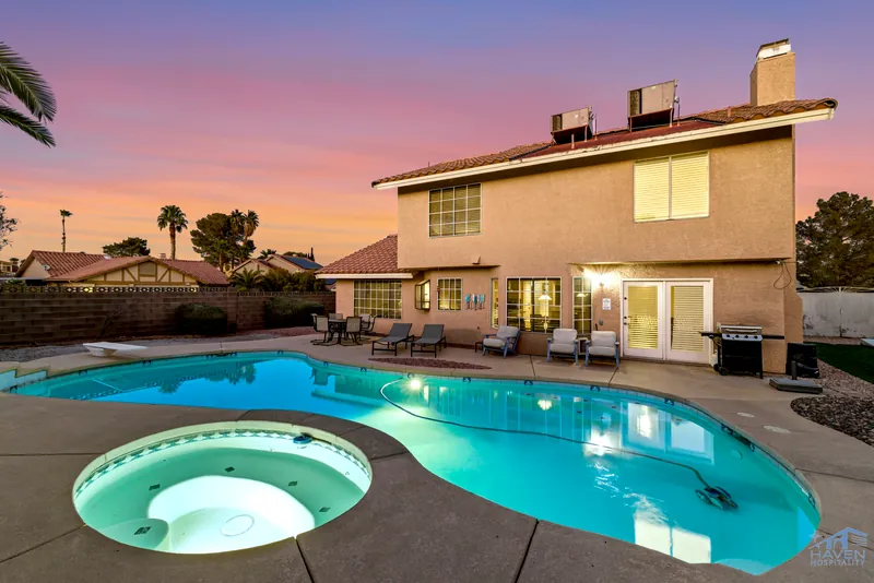 Desert Retreat — photo 17 of 26