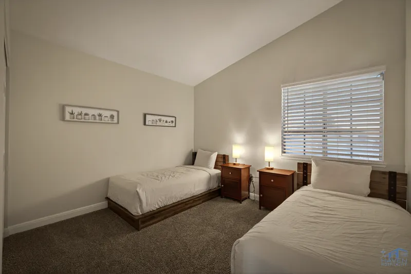 Desert Retreat — photo 11 of 26