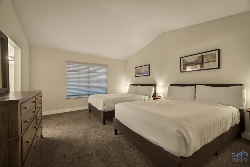 Desert Retreat — photo 15 of 26