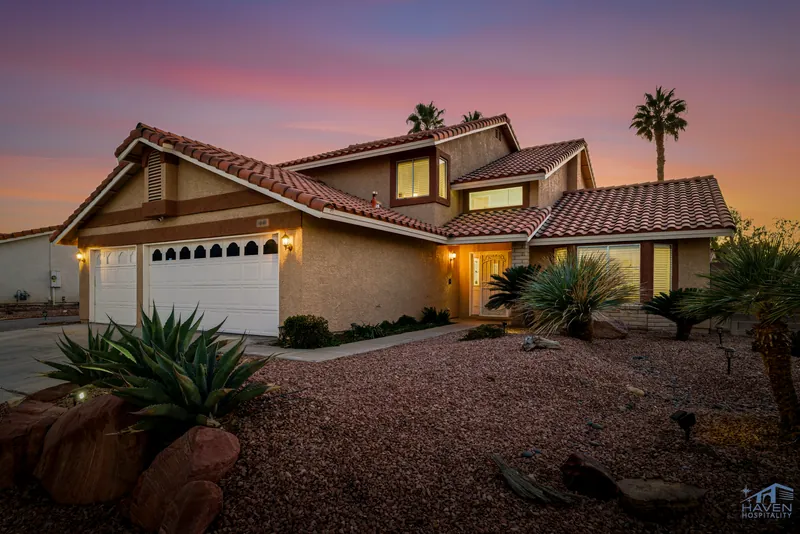 Desert Retreat — photo 2 of 26