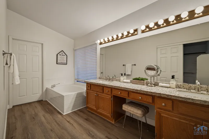 Desert Retreat — photo 16 of 26