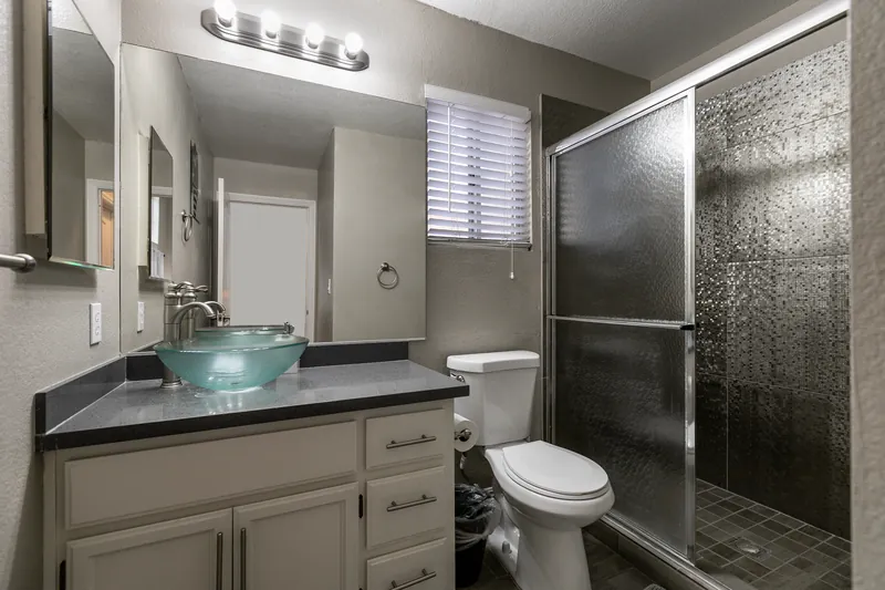 Henderson Heights — photo 15 of 25