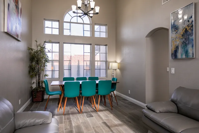 Hendersonhype — photo 6 of 25