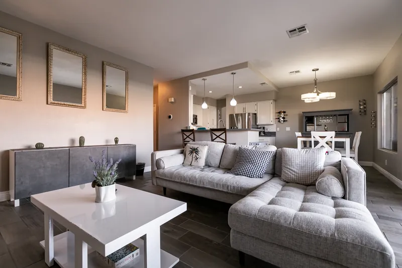 Hendersonhype — photo 9 of 25