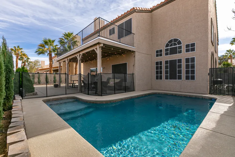 Hendersonhype — photo 21 of 25