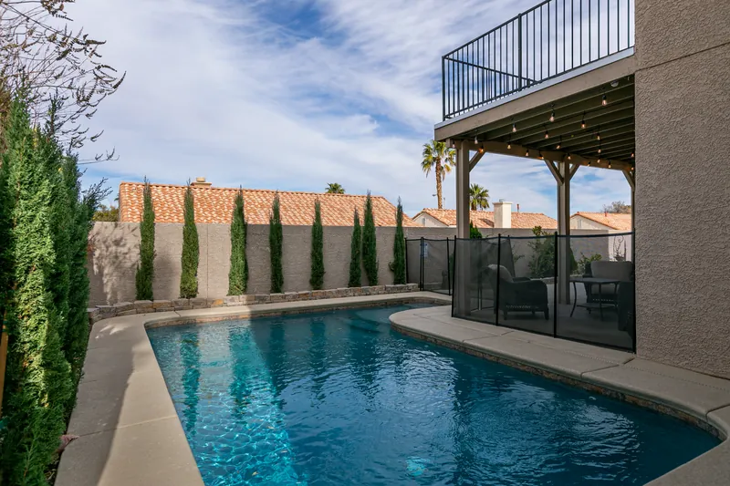 Hendersonhype — photo 22 of 25