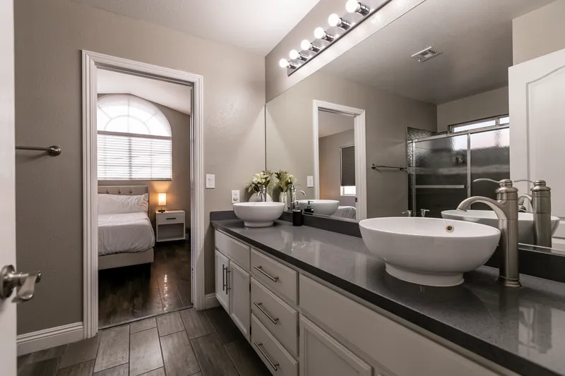 Hendersonhype — photo 20 of 25