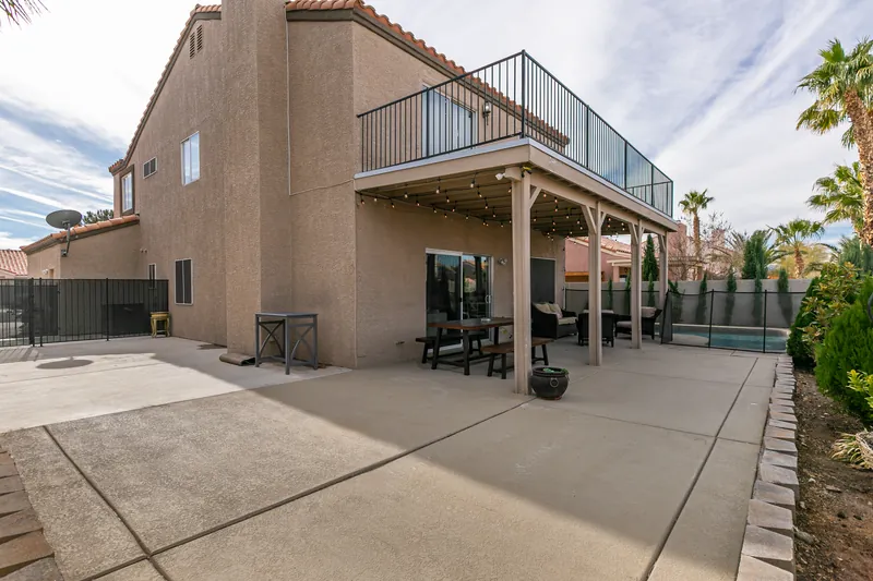 Hendersonhype — photo 23 of 25