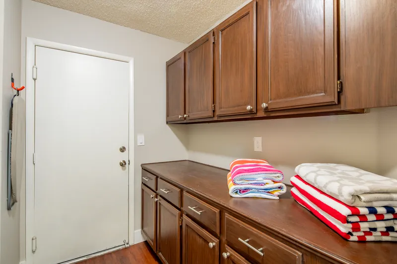 Lotuslaguna — photo 9 of 36