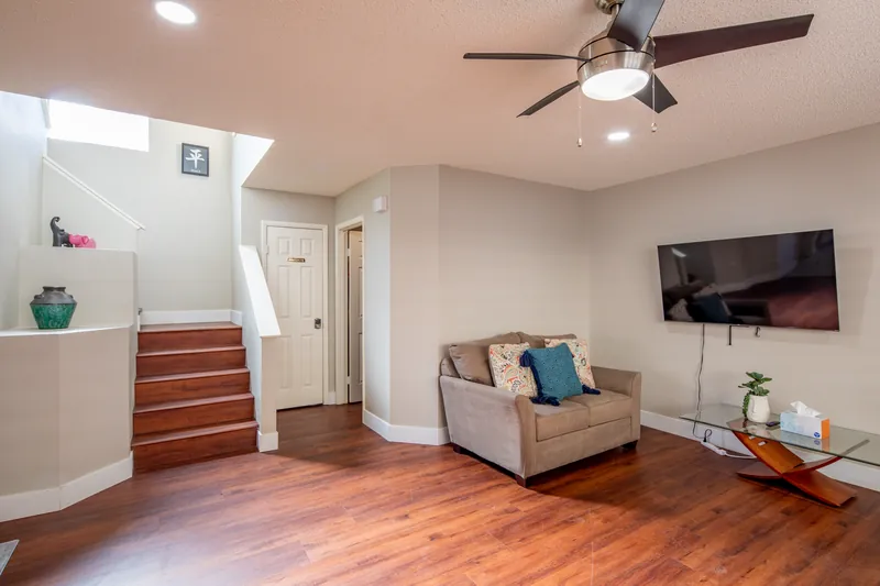 Lotuslaguna — photo 31 of 36