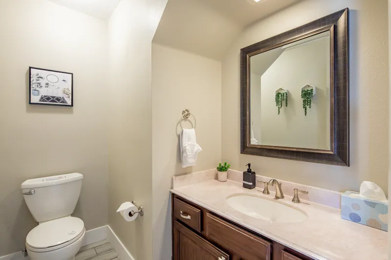 Lotuslaguna — photo 7 of 36