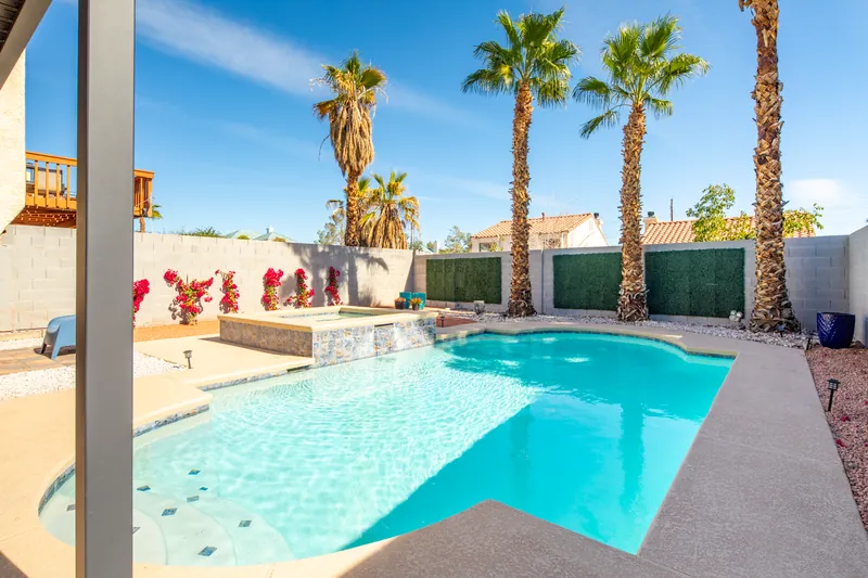 Lotuslaguna — photo 26 of 36