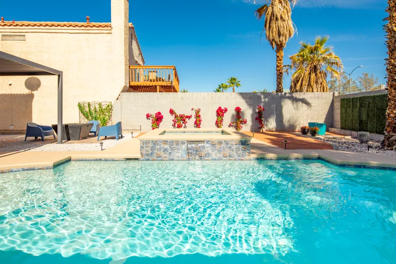 Lotuslaguna — photo 28 of 36