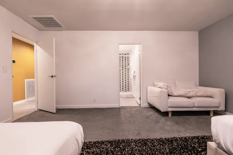 Mid-Mod Joy — photo 29 of 35