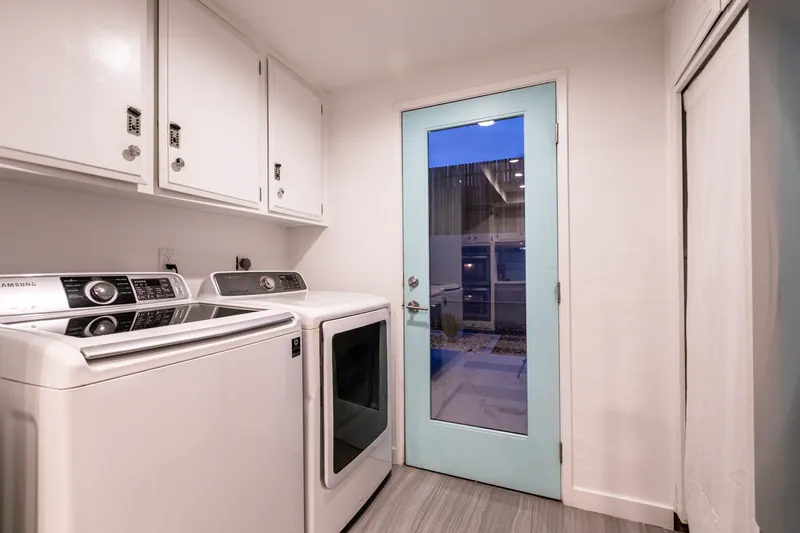 Mid-Mod Joy — photo 20 of 35