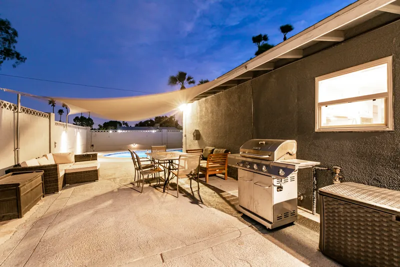 Mid-Mod Joy — photo 34 of 35