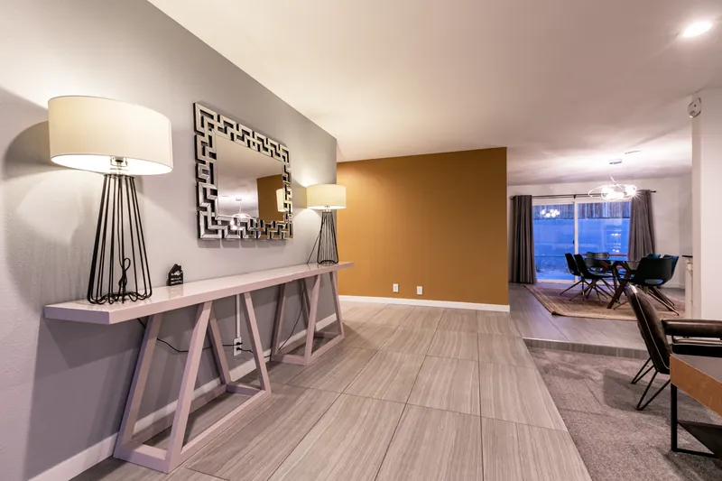 Mid-Mod Joy — photo 9 of 35