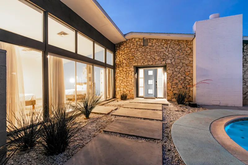 Mid-Mod Joy — photo 3 of 35