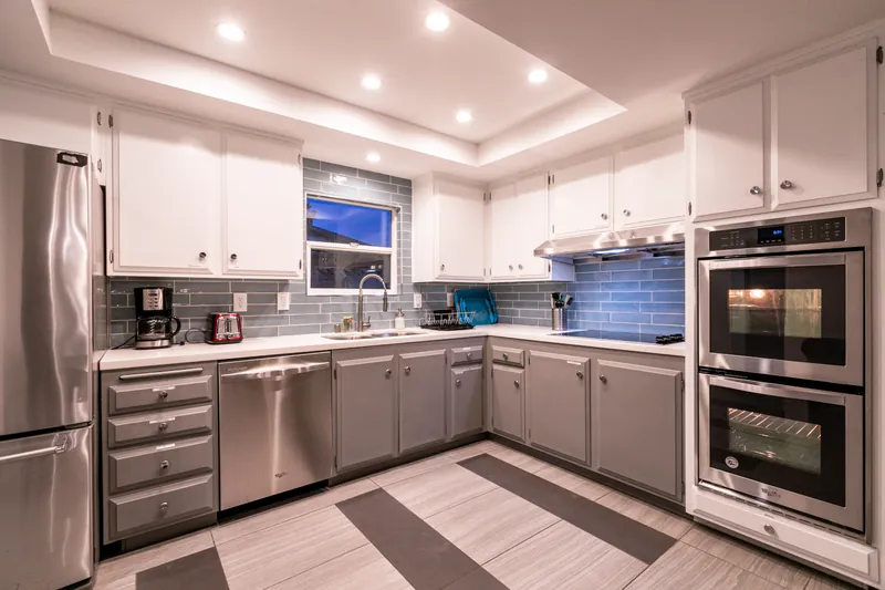 Mid-Mod Joy — photo 19 of 35