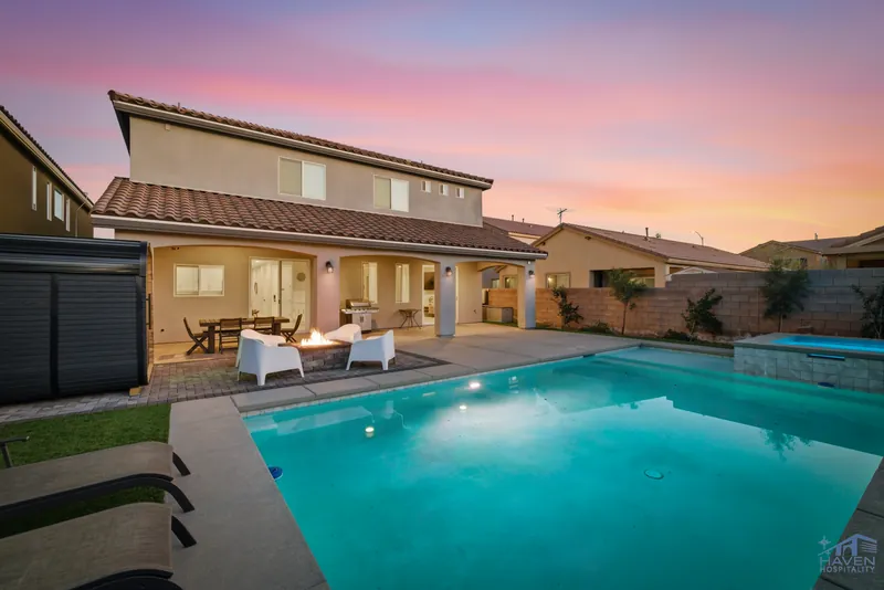 North Vegas Estate — photo 32 of 40