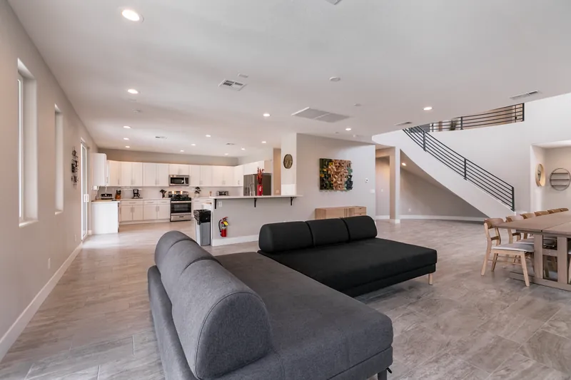 North Vegas Estate — photo 7 of 40