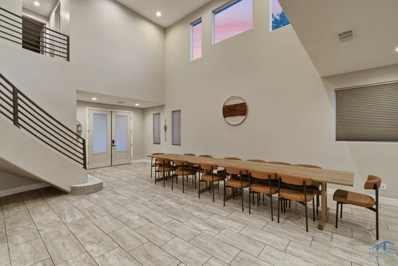 North Vegas Estate — photo 38 of 40