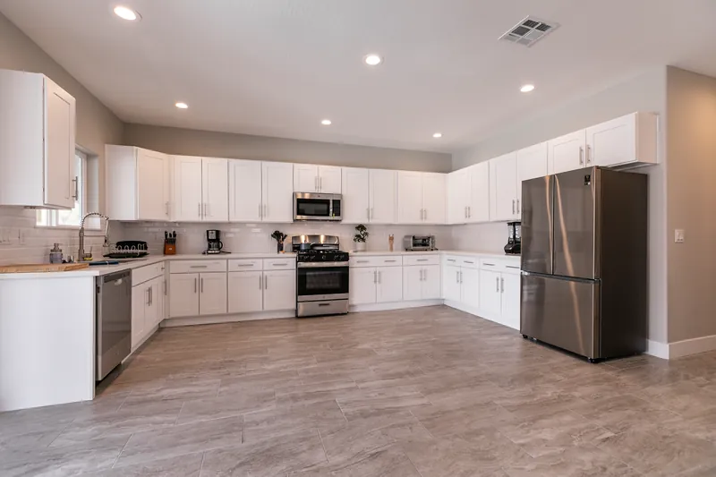 North Vegas Estate — photo 8 of 40