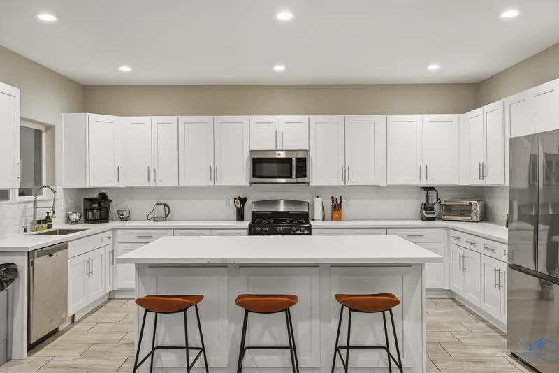 North Vegas Estate — photo 24 of 40