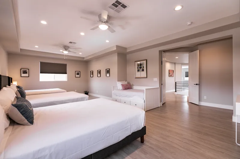 North Vegas Estate — photo 13 of 40