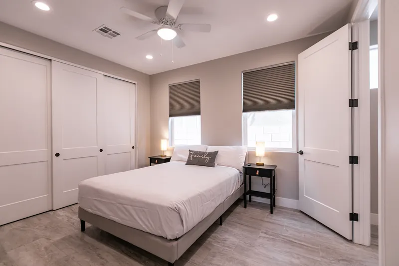 North Vegas Estate — photo 10 of 40