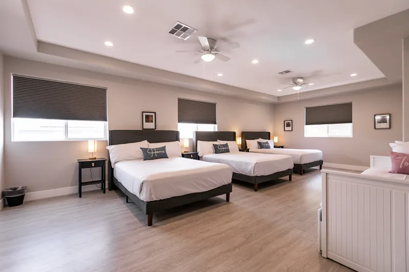 North Vegas Estate — photo 12 of 40