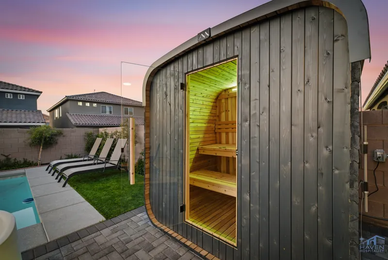 North Vegas Estate — photo 30 of 40