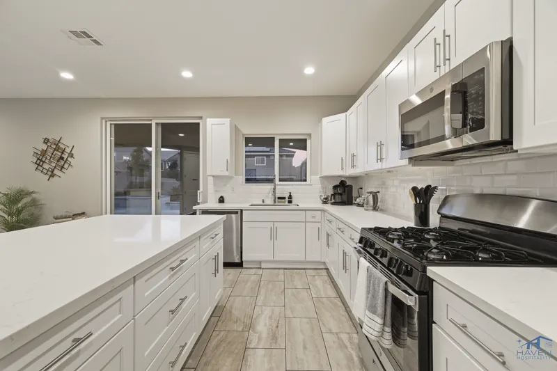 North Vegas Estate — photo 25 of 40