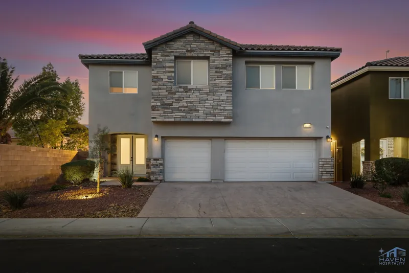 North Vegas Estate — photo 23 of 40