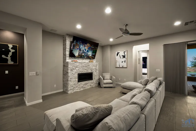 Silveradoluxe — photo 31 of 46