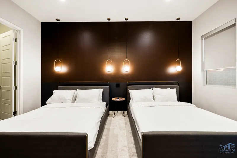 Silveradoluxe — photo 26 of 46