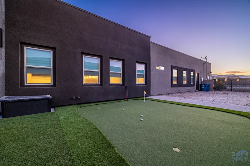 Silveradoluxe — photo 37 of 46