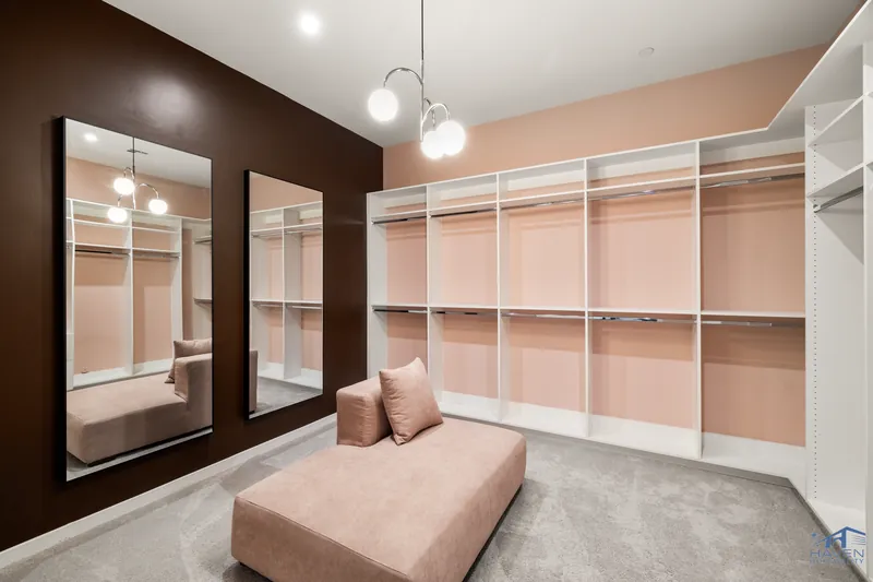 Silveradoluxe — photo 7 of 46