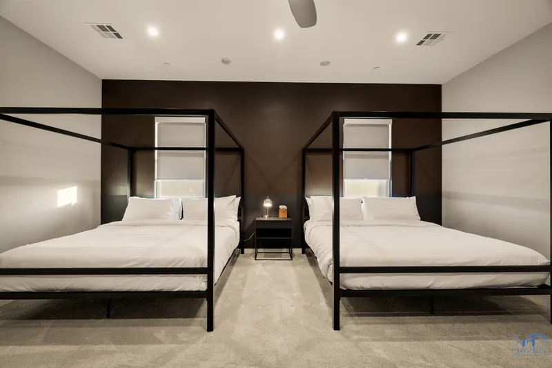 Silveradoluxe — photo 2 of 46