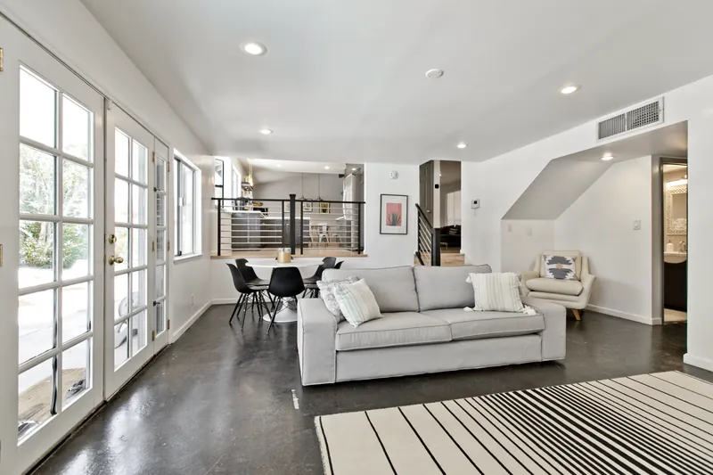 The Outback Modern — photo 8 of 19