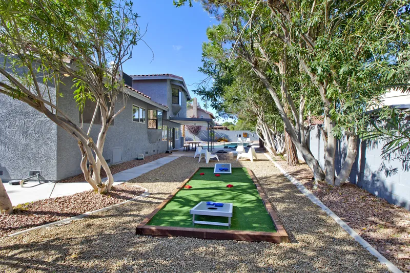 The Outback Modern — photo 2 of 19